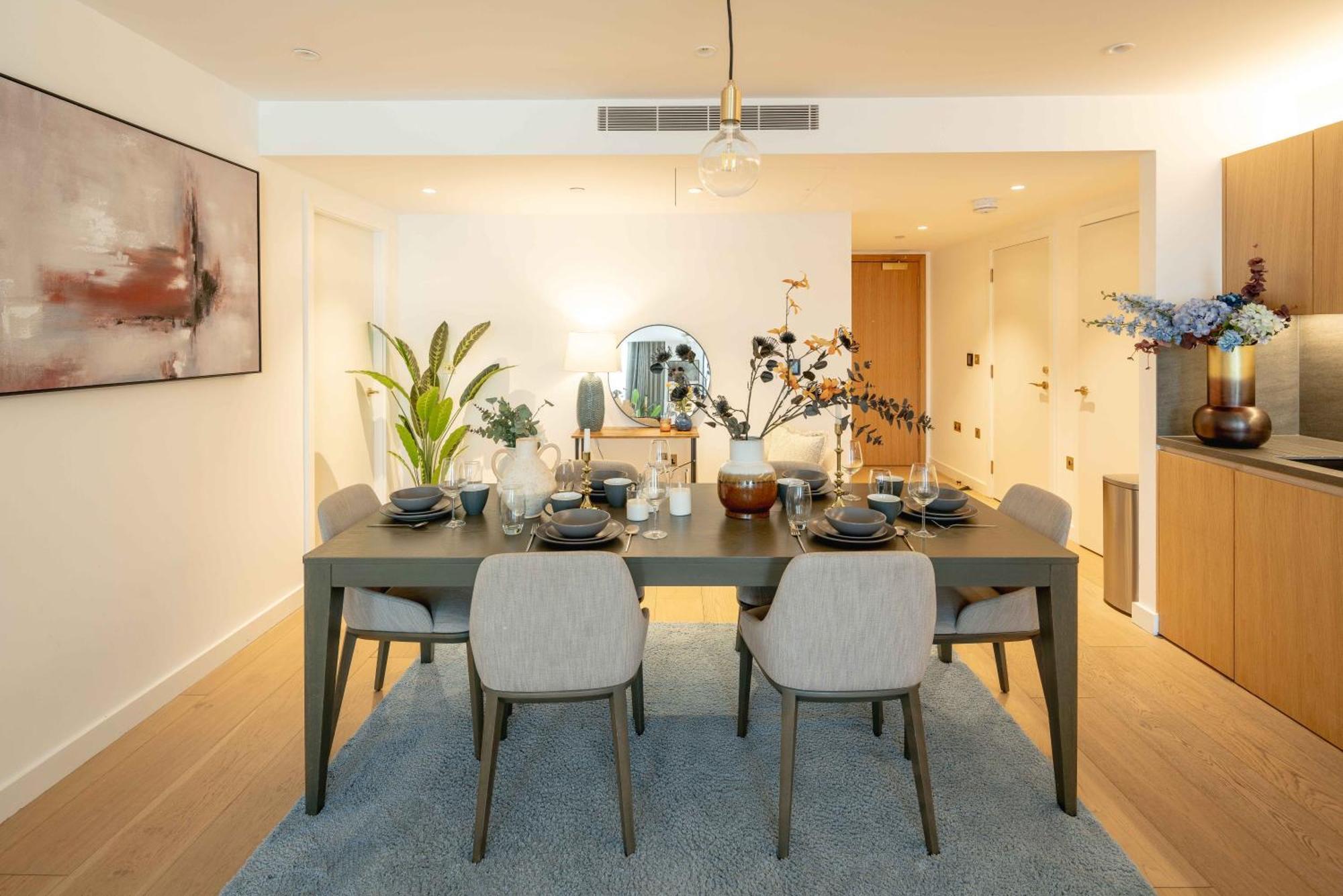 Kings Cross Canal View Apartment